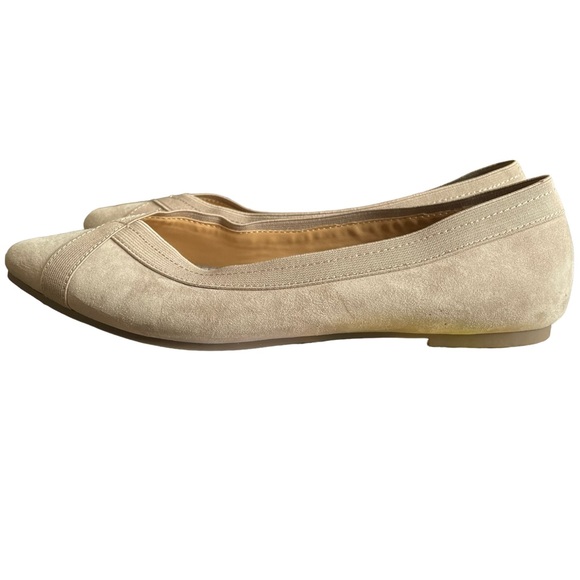 Me Too Women’s Taupey Suede Pointed Toe Reign Flat, Size 9, EUC! - Picture 2 of 9